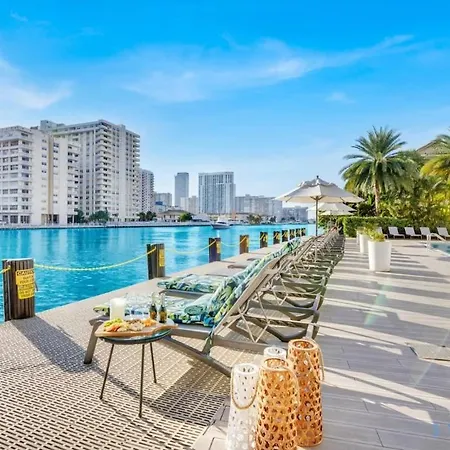 Balcony - Pool - Near Beach - Gym